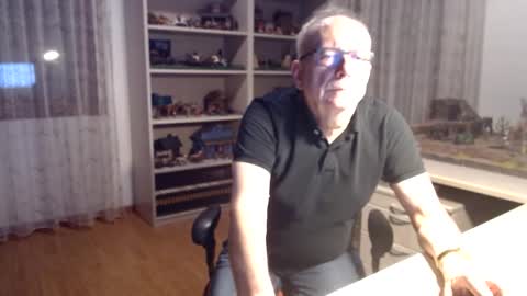Snapshot of grandpach chatting on February 21, 2025, 7:01 am grandpach online show from February 21, 2025, 7:01 am