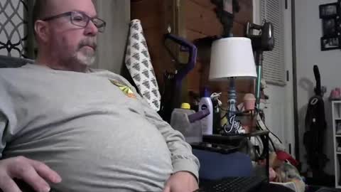 Snapshot of granitebuckeye1969 chatting on December 24, 2024, 1:06 am granitebuckeye1969 online show from December 24, 2024, 1:06 am