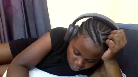 grannylover_ online show from November 3, 2025, 4:47 am