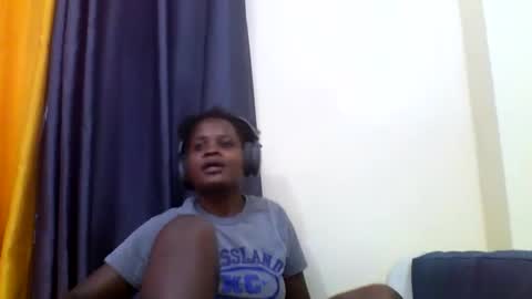 grannylover_ online show from December 5, 2025, 10:02 am