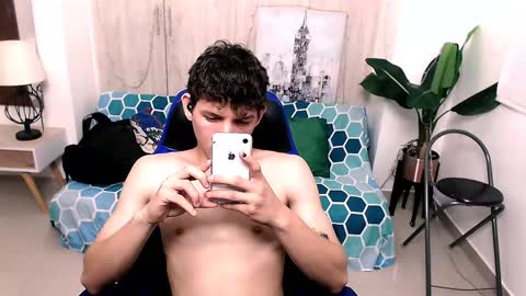 grecia_millercol online show from December 2, 2024, 8:11 pm