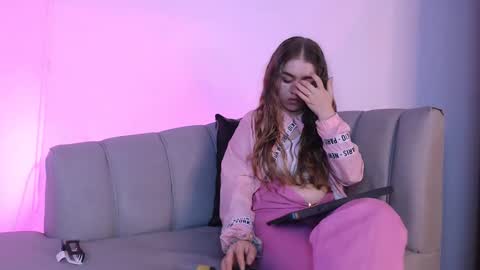  GRECIA  online show from February 7, 2025, 4:27 am