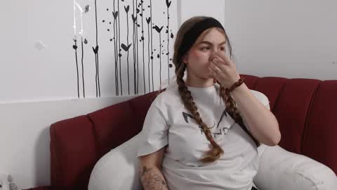  GRECIA  online show from September 9, 2025, 9:14 pm