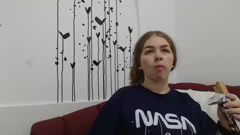  GRECIA  online show from September 18, 2025, 12:34 am