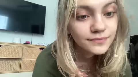 mila 3 online show from February 10, 2025, 4:58 pm