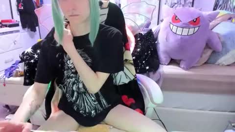 GreenEyedLovexo online show from November 22, 2025, 9:58 pm