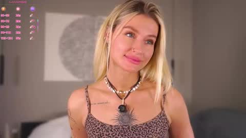 Kelly online show from February 24, 2026, 1:42 pm