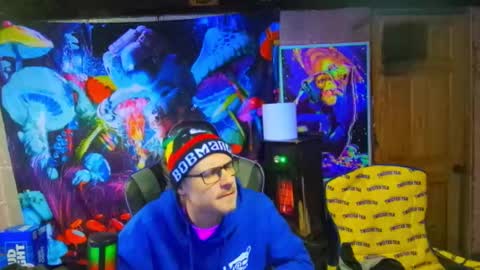 Snapshot of greenlungs8195 chatting on February 11, 2025, 7:12 am Greenlungs8195 online show from February 11, 2025, 7:12 am