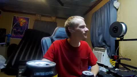 Snapshot of greenlungs8195 chatting on September 9, 2025, 12:15 pm Greenlungs8195 online show from September 9, 2025, 12:15 pm