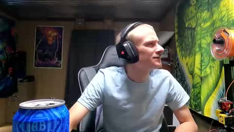 Snapshot of greenlungs8195 chatting on November 8, 2025, 11:32 am Greenlungs8195 online show from November 8, 2025, 11:32 am