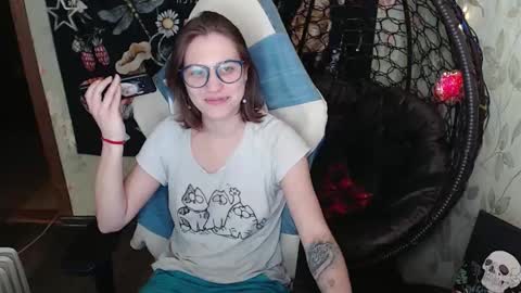 Lina online show from March 19, 2026, 10:52 am