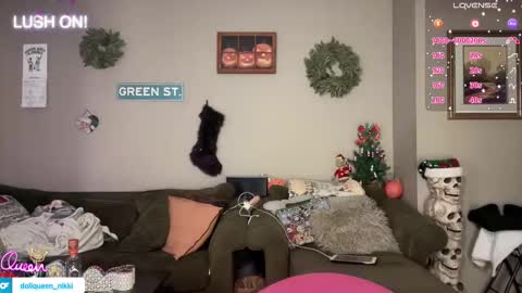 SexQueen Nikki online show from January 6, 2026, 4:49 am