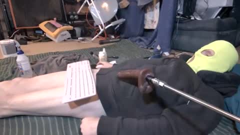 Snapshot of gregbball1 chatting on December 17, 2024, 5:18 am electrogee1 online show from December 17, 2024, 5:18 am