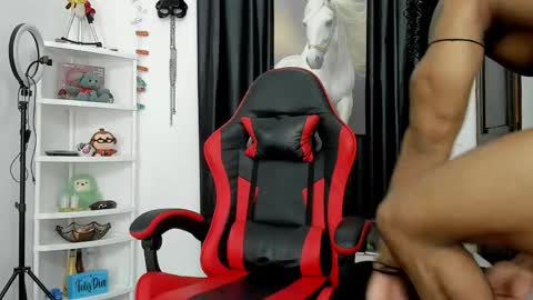 Gregori online show from April 19, 2026, 3:11 pm