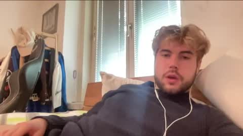 Snapshot of grejto0 chatting on June 2, 2026, 9:22 am grejto0 online show from June 2, 2026, 9:22 am