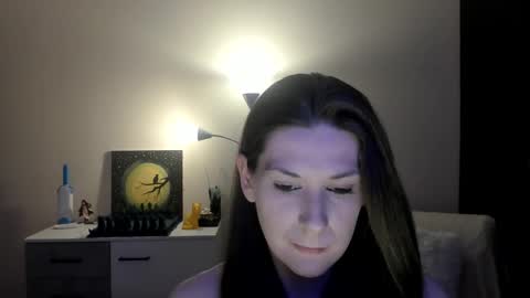 Greta online show from November 15, 2025, 10:26 pm