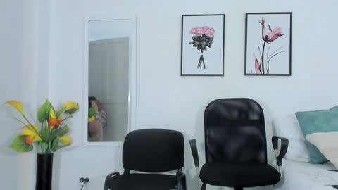 Snapshot of grettel__ chatting on January 20, 2025, 8:18 pm Gretel online show from January 20, 2025, 8:18 pm