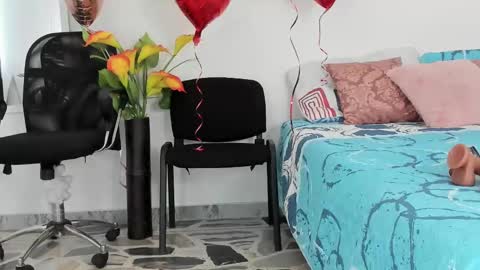 Snapshot of grettel__ chatting on March 4, 2025, 7:54 pm Gretel online show from March 4, 2025, 7:54 pm