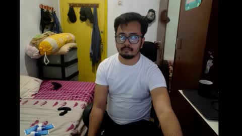 Grey Hardy Slave online show from December 17, 2025, 4:57 pm