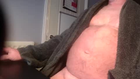 greyfox_6000 online show from March 12, 2025, 9:24 pm