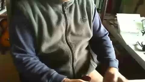 greyhounddog online show from December 29, 2024, 12:55 pm