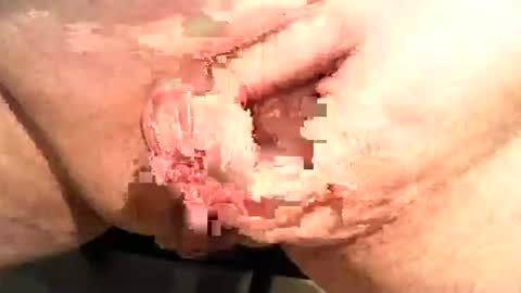 smalldig online show from November 3, 2025, 7:42 am