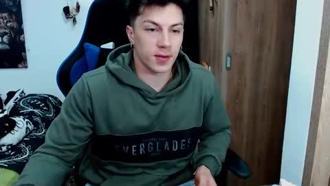 griego01 online show from December 10, 2024, 12:28 am