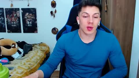 griego01 online show from December 23, 2024, 2:35 am