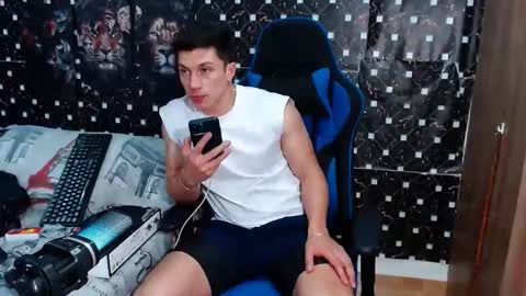 griego01 online show from December 19, 2025, 10:06 pm