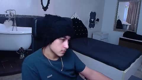 Snapshot of griffindane chatting on February 20, 2026, 5:37 am GriffinDane online show from February 20, 2026, 5:37 am