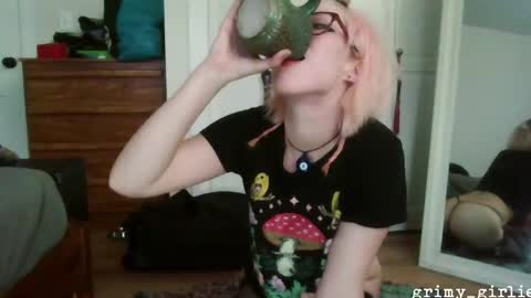 grimygirlie online show from September 30, 2025, 12:48 am