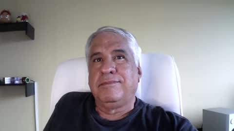 grisa01 online show from December 14, 2025, 3:06 pm