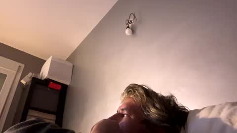 guardiannif_ online show from February 22, 2025, 2:39 am