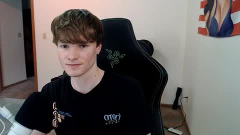 Snapshot of gucciboi4 chatting on November 15, 2025, 7:32 pm gucciboi4 online show from November 15, 2025, 7:32 pm