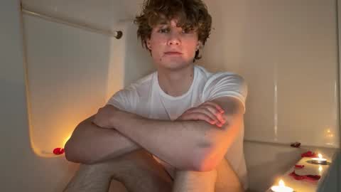 gucciboi4 online show from February 7, 2026, 10:02 pm