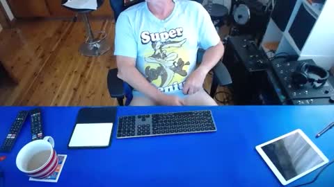 guesswhatigot2 online show from January 30, 2025, 2:49 am