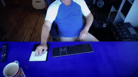 guesswhatigot2 online show from March 11, 2025, 6:32 am