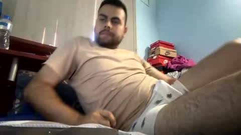 guille97py online show from November 6, 2025, 4:08 pm