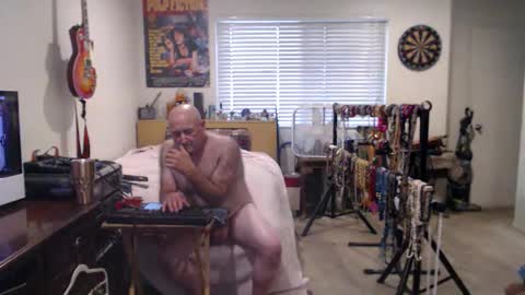 Mario online show from October 17, 2025, 6:54 pm