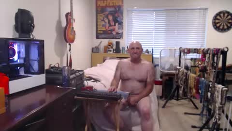 Mario online show from October 19, 2025, 3:56 pm