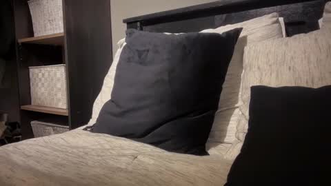 gumbywanna online show from March 8, 2025, 8:14 pm