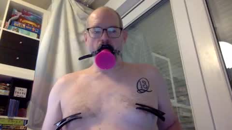 Snapshot of gummicasual chatting on February 17, 2025, 10:40 am gummicasual online show from February 17, 2025, 10:40 am