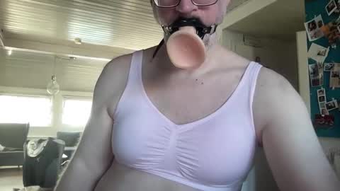 Snapshot of gummicasual chatting on February 9, 2026, 8:51 am gummicasual online show from February 9, 2026, 8:51 am