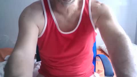 gusanito_enano online show from September 12, 2025, 10:37 am