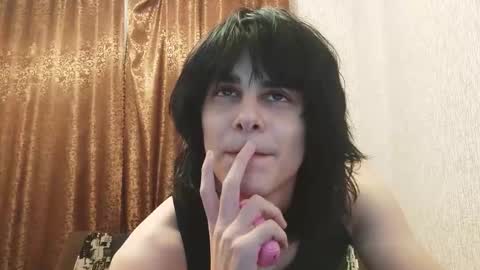 gushill_ online show from November 20, 2025, 11:48 pm