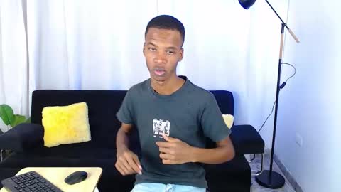 Snapshot of gusy_18 chatting on February 17, 2026, 8:37 pm Gusty online show from February 17, 2026, 8:37 pm