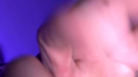 guttsy6_9 online show from December 27, 2024, 10:45 am