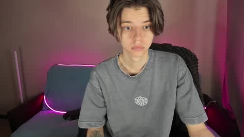 guy_liam1 online show from February 17, 2025, 6:20 am