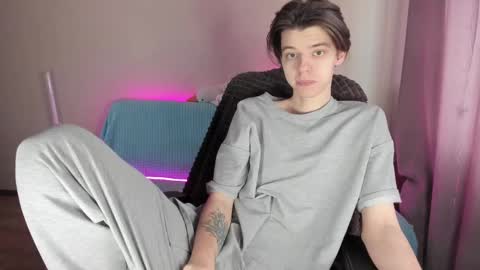 guy_liam1 online show from February 28, 2025, 8:09 am