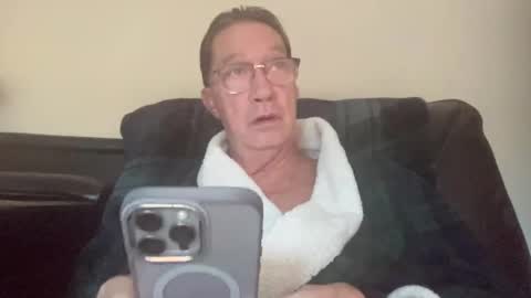 gwashere4u online show from September 28, 2025, 12:43 pm